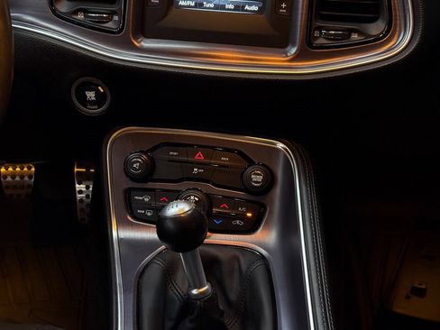 Used 2015 Dodge Challenger R/T w/ Quick Order Package 22B R/T image 20