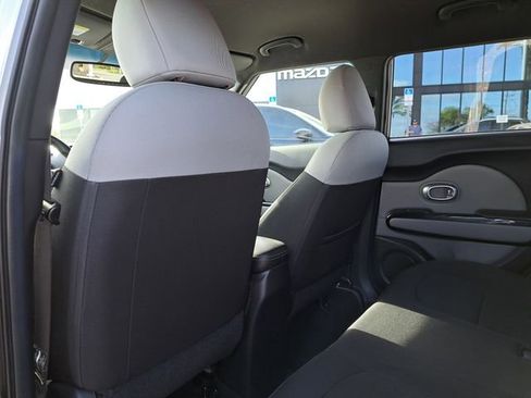 Used 2015 Kia Soul + w/ Audio Package image 10