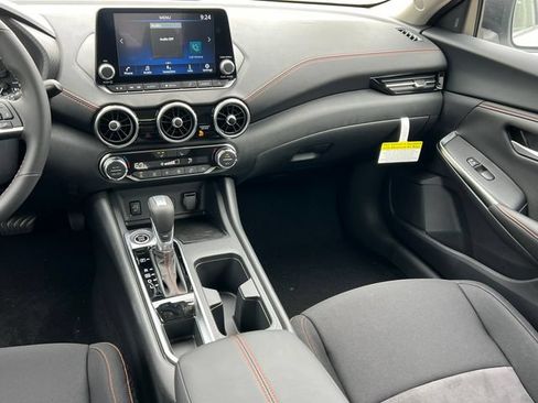 New 2025 Nissan Sentra SR FWD image 29
