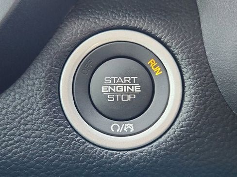 Used 2025 RAM 1500 Big Horn AWD/4WD image 28