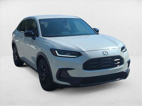 New 2026 Honda HR-V Sport image 3