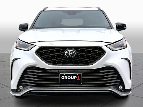 Used 2022 Toyota Highlander XSE image 3