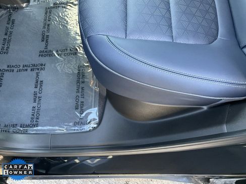 Used 2022 Chevrolet Bolt EUV LT w/ Convenience Package image 26