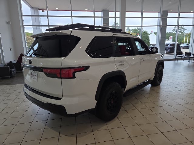 Used 2024 Toyota Sequoia TRD Pro AWD/4WD image 3
