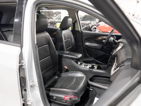 Used 2019 GMC Terrain Denali w/ Advanced Safety Package image 16