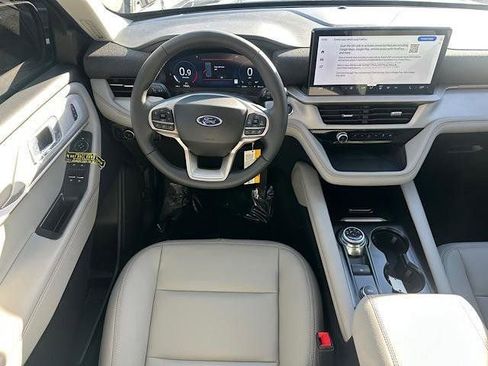 New 2025 Ford Explorer Active w/ Active Comfort Package image 14