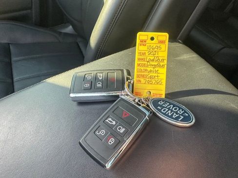 Used 2021 Land Rover Range Rover Sport HSE Silver Edition image 8