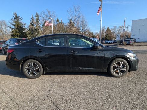 Used 2024 Nissan Sentra SV image 6