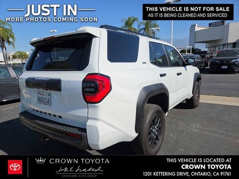 Used 2026 Toyota 4Runner SR5 AWD/4WD image 2