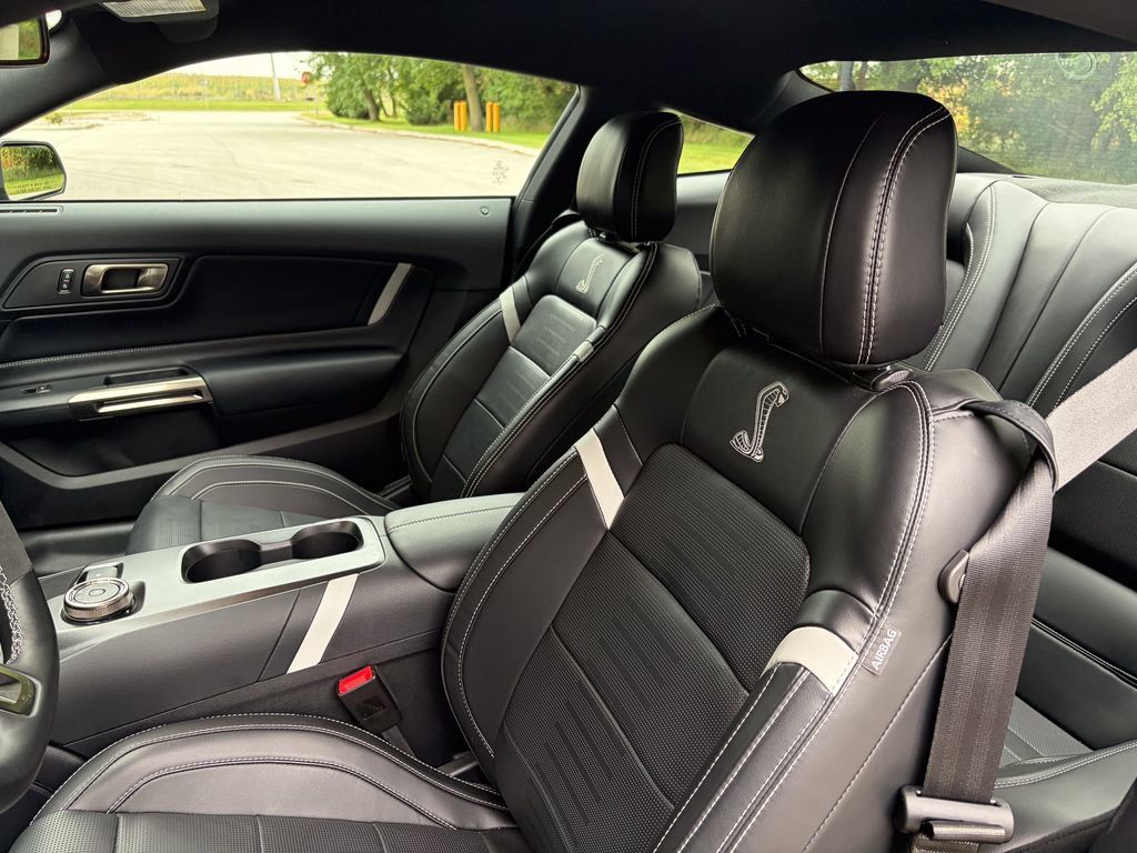 Used 2020 Ford Mustang Shelby GT500 w/ Technology Package RWD image 12