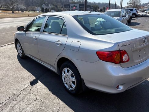 Used 2010 Toyota Corolla LE image 12