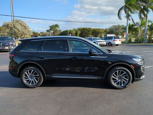 Used 2021 Lincoln Corsair AWD w/ Equipment Group 101A image 3