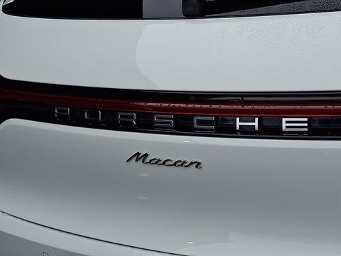Certified 2020 Porsche Macan AWD/4WD image 34