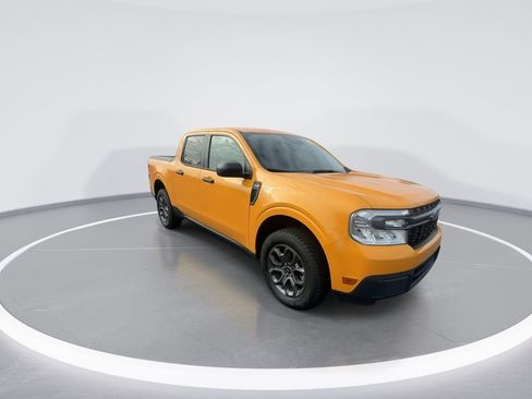 Used 2022 Ford Maverick XLT w/ Equipment Group 300A Standard AWD/4WD image 2