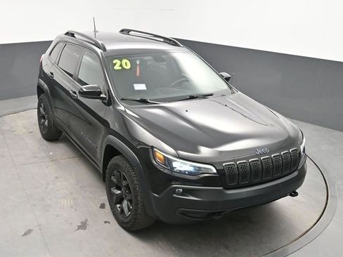 Used 2020 Jeep Cherokee Latitude AWD/4WD image 25
