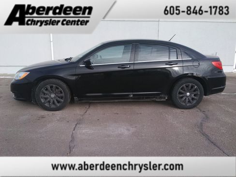 Used 2012 Chrysler 200 Touring image 1