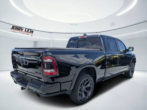 Used 2020 RAM 1500 Limited w/ Black Appearance Package AWD/4WD image 3