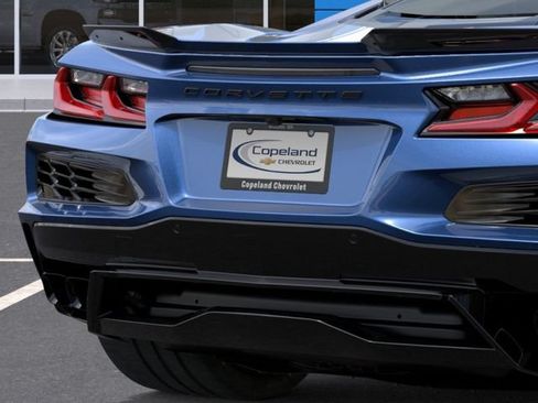 New 2027 Chevrolet Corvette Grand Sport w/ Stealth Interior Trim Package RWD image 15
