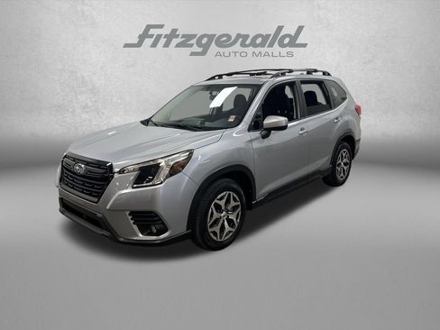 Used 2024 Subaru Forester Premium AWD/4WD image 1