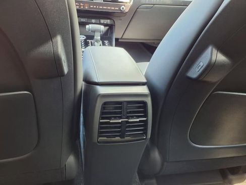 New 2025 Kia Niro SX image 24