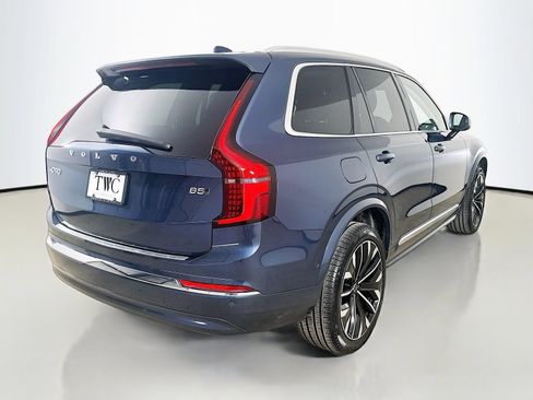 Used 2026 Volvo XC90 B5 Plus w/ Protection Package Premier AWD/4WD image 5