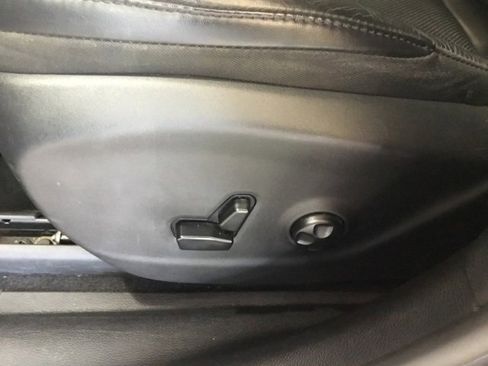 Used 2019 Jeep Cherokee Limited image 29