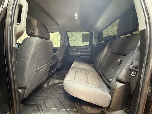 Used 2019 Chevrolet Silverado 1500 LT Trail Boss w/ Convenience Package AWD/4WD image 12