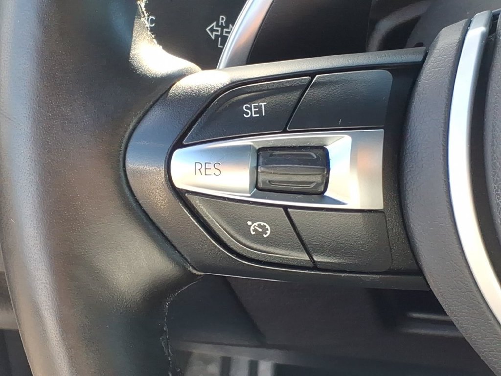 Used 2018 BMW 340i xDrive Sedan AWD/4WD image 12