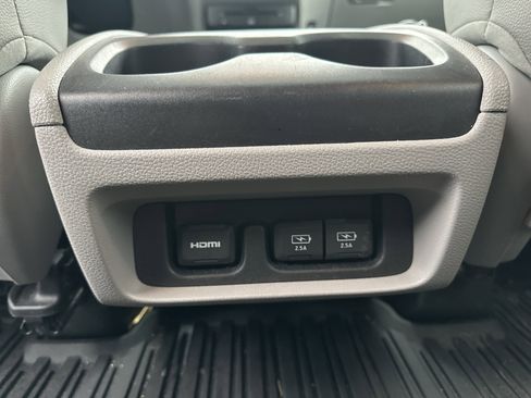 Used 2019 Honda Odyssey Elite image 19