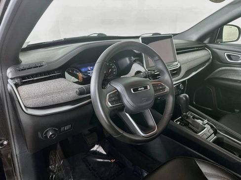 Certified 2023 Jeep Compass Latitude AWD/4WD image 16