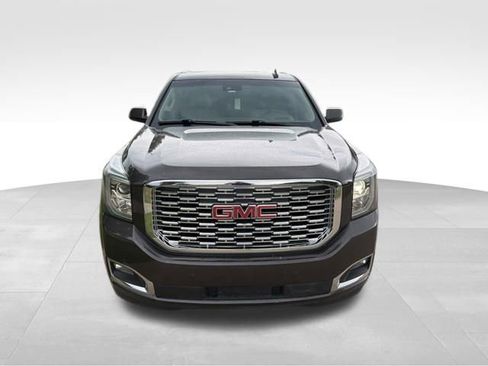Used 2019 GMC Yukon Denali w/ Denali Ultimate Package AWD/4WD image 8