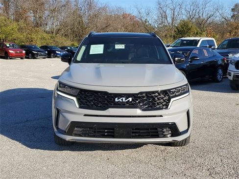 Used 2022 Kia Sorento SX image 2