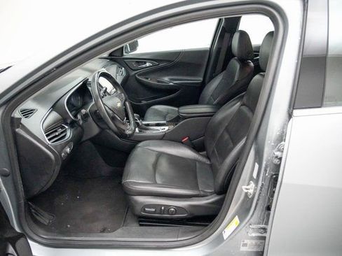 Used 2024 Chevrolet Malibu LT image 23