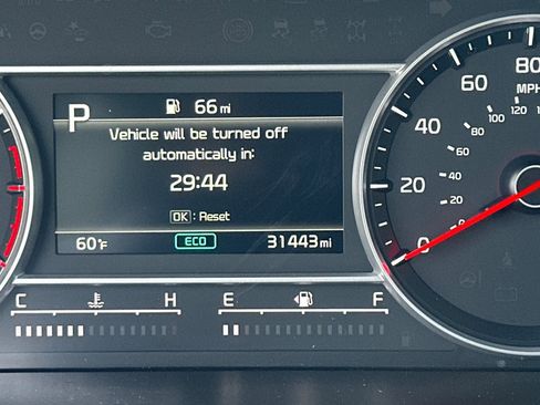 Certified 2022 Kia Sorento S w/ Panoramic Sunroof Package image 29