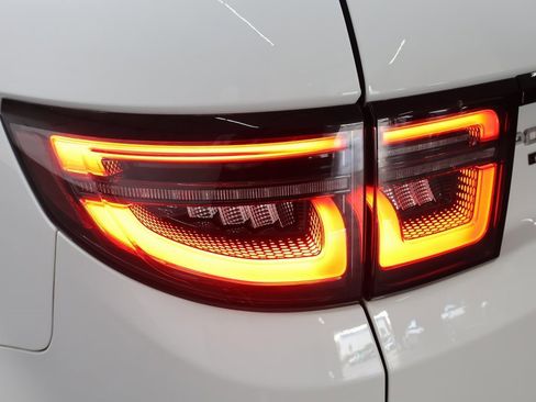 Used 2020 Land Rover Discovery Sport S image 29