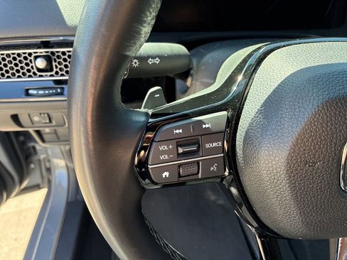 Used 2025 Honda Civic Sport image 16