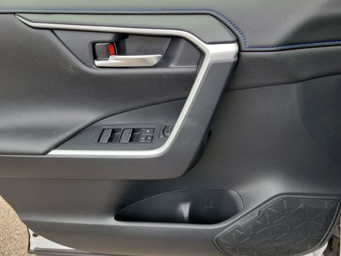Used 2023 Toyota RAV4 XSE AWD/4WD image 22