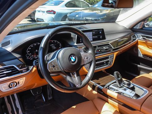 Used 2022 BMW M760i xDrive AWD/4WD image 16