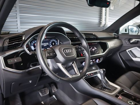Used 2023 Audi Q3 2.0T Premium w/ Convenience Package AWD/4WD image 17