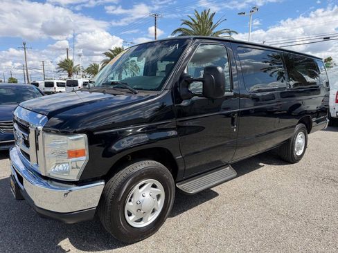 Used 2014 Ford E-350 and Econoline 350 XLT image 12