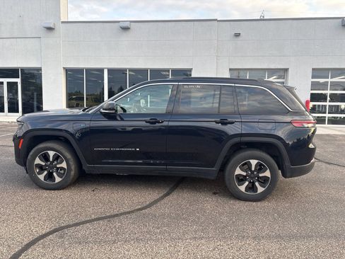Used 2024 Jeep Grand Cherokee Limited 4xe AWD/4WD image 3
