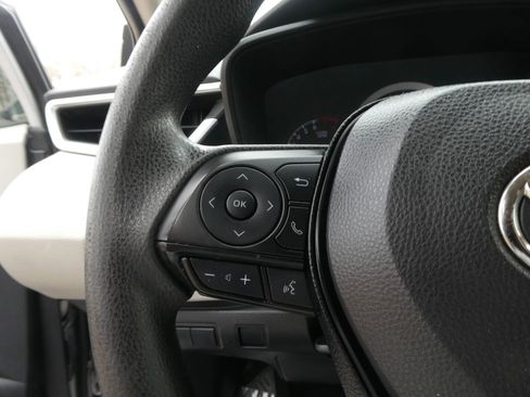 Used 2021 Toyota Corolla LE image 15