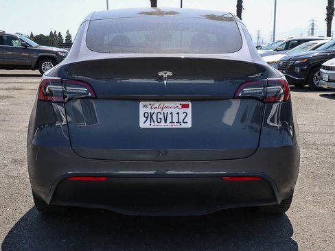 Used 2023 Tesla Model Y 2WD image 8
