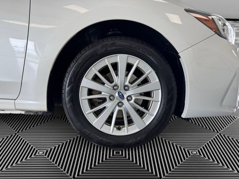 Used 2017 Subaru Impreza 2.0i Premium image 10