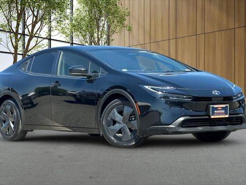 Certified 2024 Toyota Prius LE FWD image 1