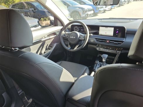 New 2026 Kia Seltos EX image 13