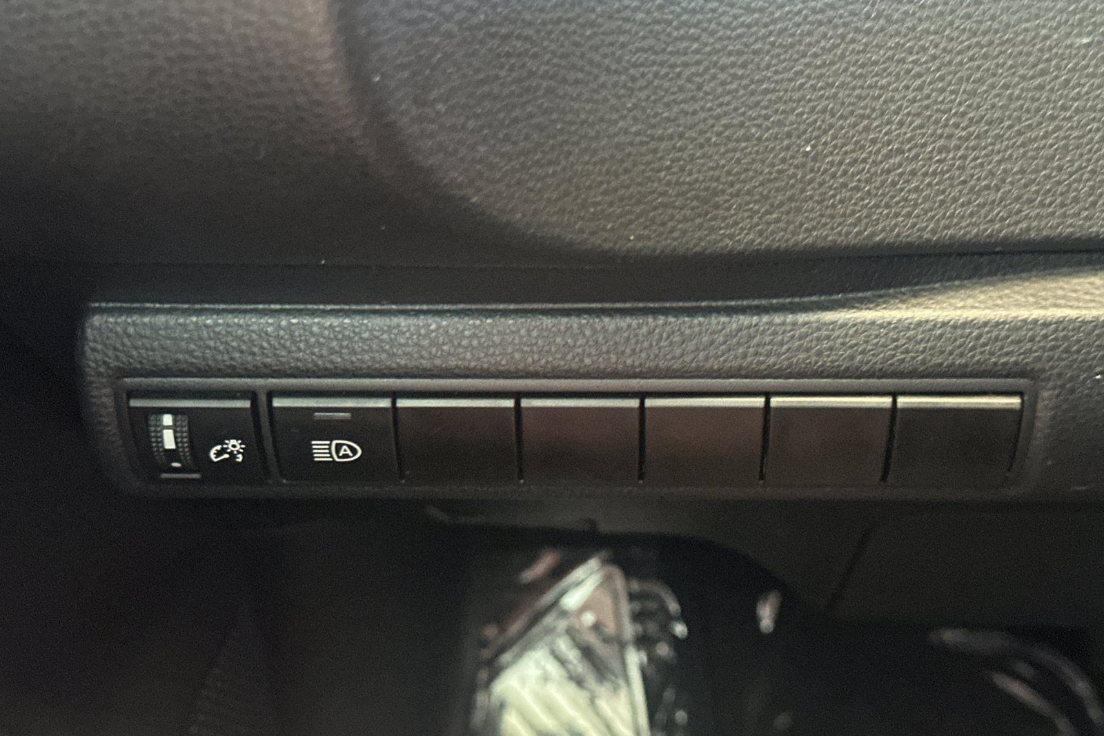 Certified 2024 Toyota Corolla LE FWD image 30