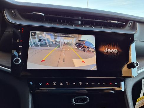 New 2026 Jeep Grand Cherokee Altitude AWD/4WD image 5
