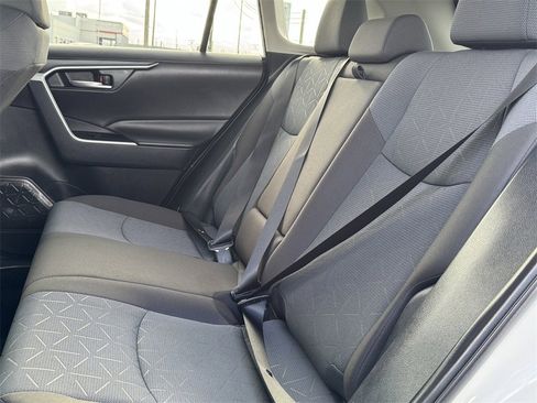 Used 2025 Toyota RAV4 XLE image 21