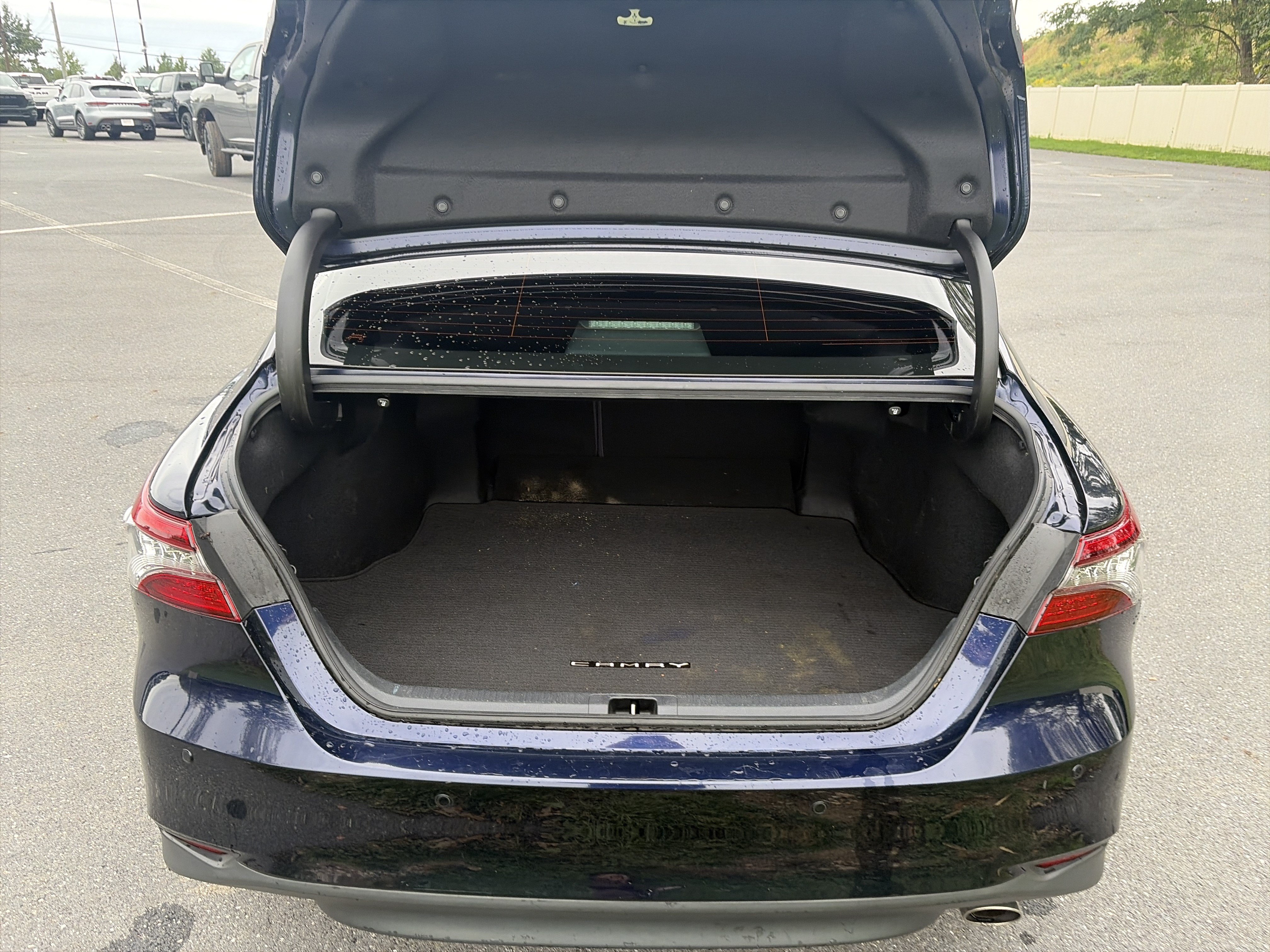 Used 2022 Toyota Camry XLE w/ Navigation Package FWD image 22